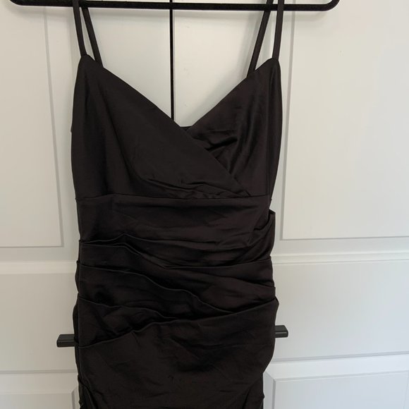 Le Chateau Midi Formal Dress with Ruching - Picture 3 of 7